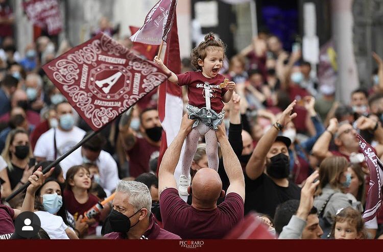 LigaFantasiaID's tweet image. Liga Fantasia Serie A 2021/22 resmi bergulir! Akses di LigaFantasia.id. Raih hadiah pulsa/gopay/ovo:

Overall
Juara 1: 500 ribu
Runner-up: 200 ribu
Rank 3-5 @ 100 ribu

Paruh Musim
Juara 1: 300 ribu
Runner-up: 150 ribu
Rank 3 @ 50 ribu

cc: @SerieA_Lawas @infoAzzurri