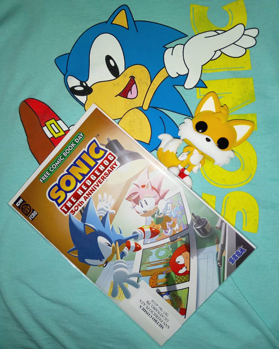 CustompopsPR's tweet photo. HAPPY FREE COMIC BOOK DAY, Y'ALL!!! 📚🦔📚🦔📚 @freecomicbookday 

Celebrating 20 years of this amazing event, I got the @sonicthehedgehog @idwpublishing 30th Anniversary special one shot 🤩🤩🤩

@robochai @Loopyyylupe @thomas_rsvd did an amazing job with this wholesome story 💙 https://t.co/qnpEjr4I1h