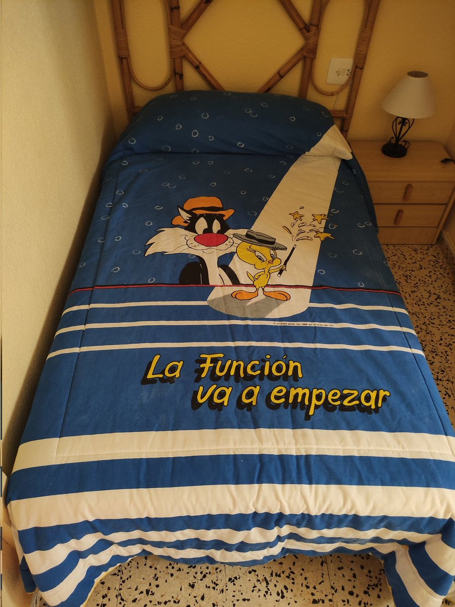 vicvv_'s tweet photo. Bajate las bragas que empieza el show https://t.co/mfi1c6UDMI