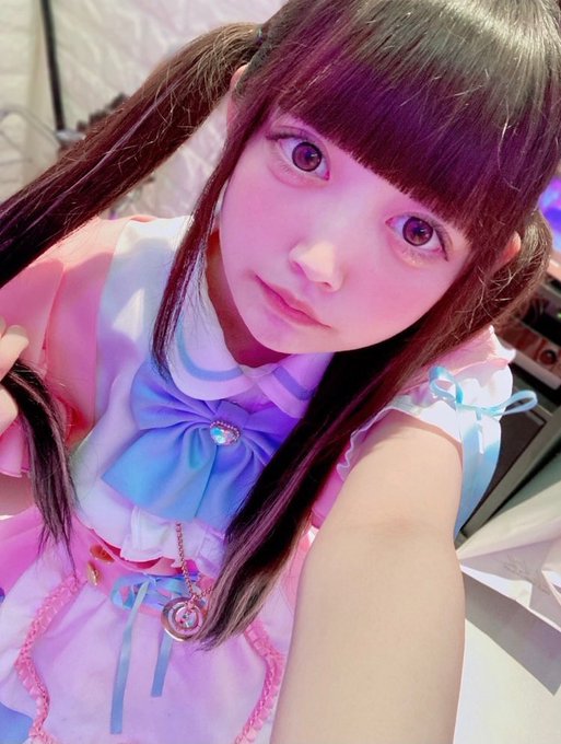 ハーフ顔のtwitterイラスト検索結果