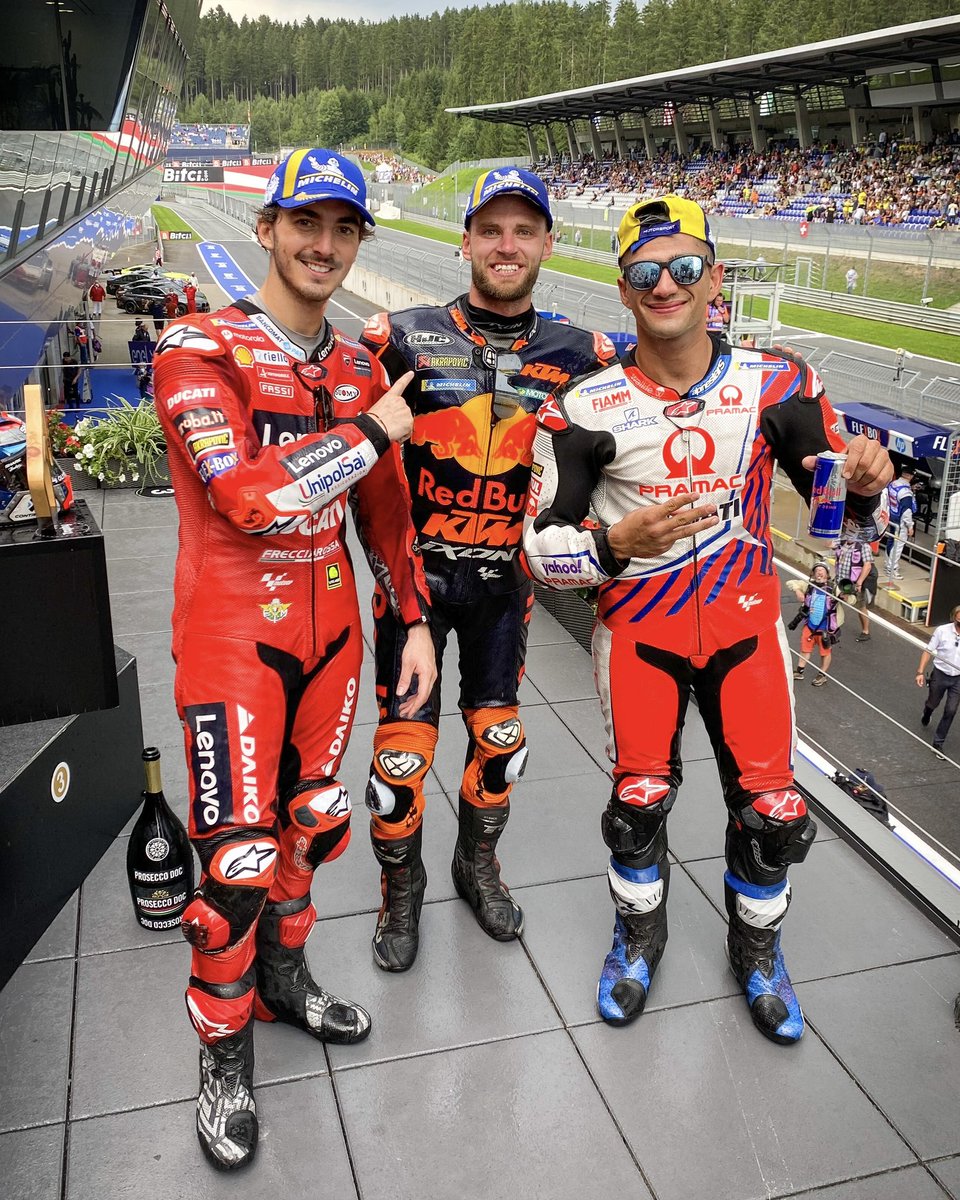 MotoGP's tweet photo. Your #AustrianGP 🇦🇹 heroes 🤩 

🥇 @BradBinder_41 
🥈 @PeccoBagnaia 
🥉 @88jorgemartin 

#MotoGP 🏁 https://t.co/vkGAv7LDmC