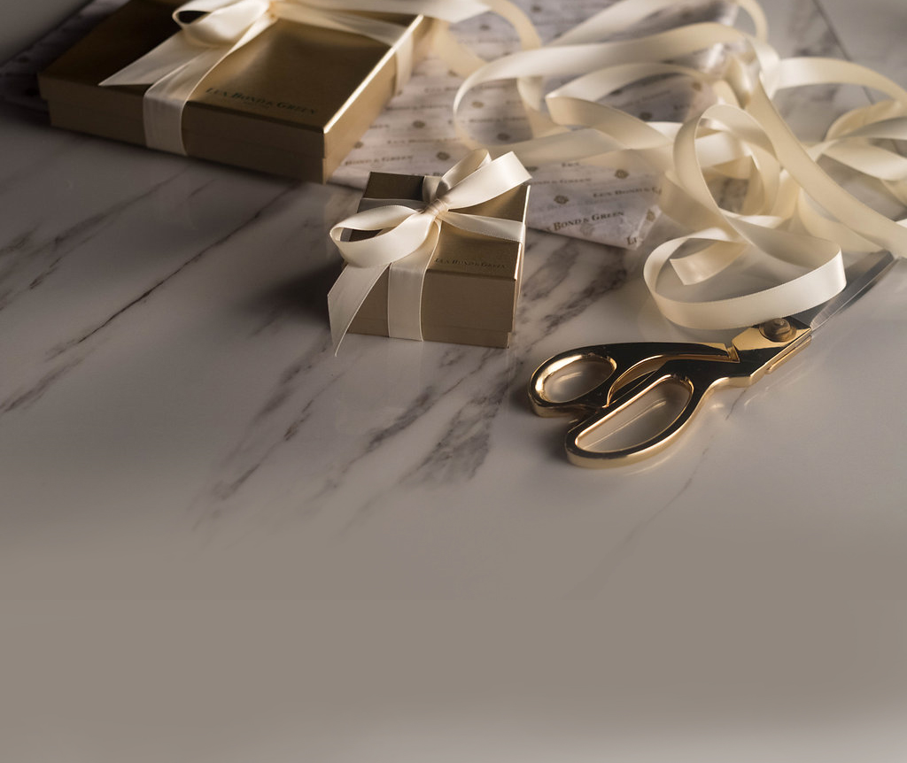 LuxBondGreen's tweet photo. Have you received a special gift recently from Lux Bond &amp; Green? Share your story with us for a chance to be featured on our Instagram page! #YourLittleGoldBox #YourFamilyJeweler #EveryBoxHasAStory #EBHAS #littlegoldbox #luxbondgreen https://t.co/s8ddZHiktF