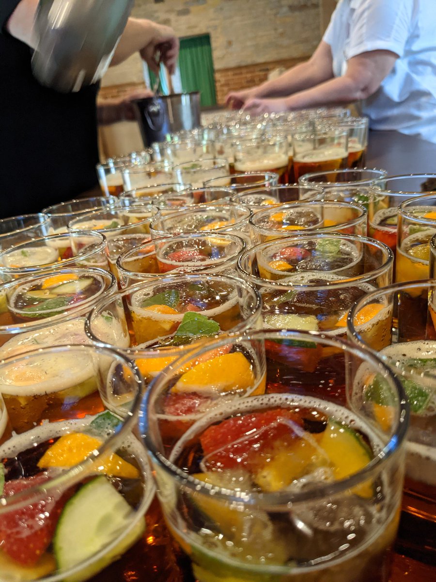 It's #pimsoclock here with some beautiful picnics and a second performance by the incredible <a href="/toldbyanidiot93/">Told by an Idiot</a>