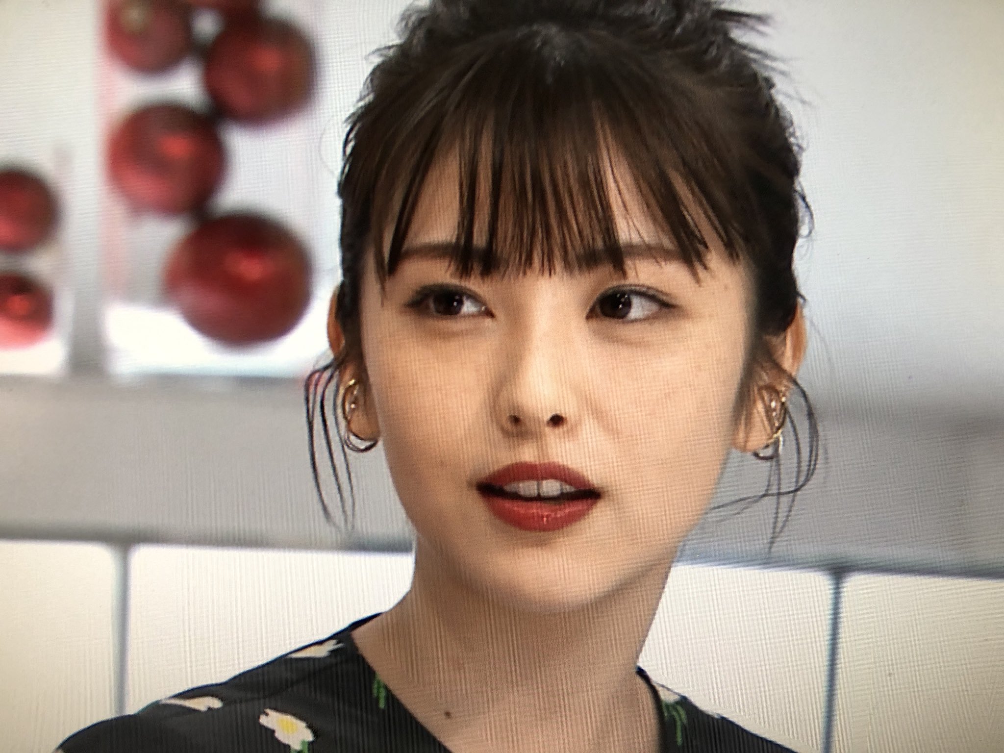 浜辺美波のそばかす シミは昔からあった 子役時代から画像比較