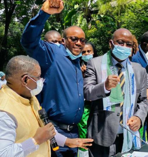 Laka103Dot3FM's tweet photo. Charles Kakoma resigns from the PF and seeks to rejoin the UPND, says it is the only party with a vision.
#ZambiaDecides2021
#RadioForYou https://t.co/cKRYEQcE8d