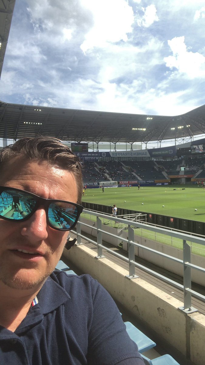 Luc_Bosmans's tweet photo. #genkvm Dat het warm is in het zonnetje https://t.co/FUlkYleyRG