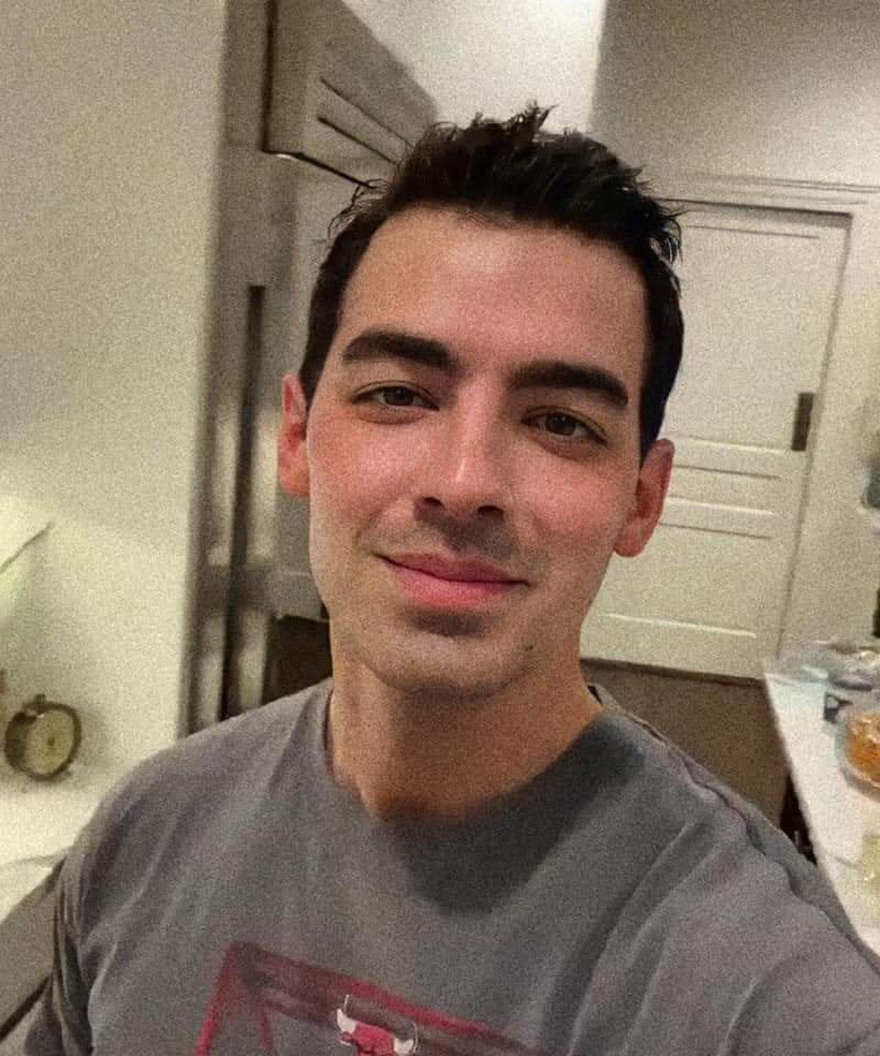 kw_fallenangels's tweet photo. Feliz cumpleaños a uno de mis primeros amores de la vida 💜💜💜

Happy birthday, @joejonas 💜🥳🥳 https://t.co/Taq5wIh9SE