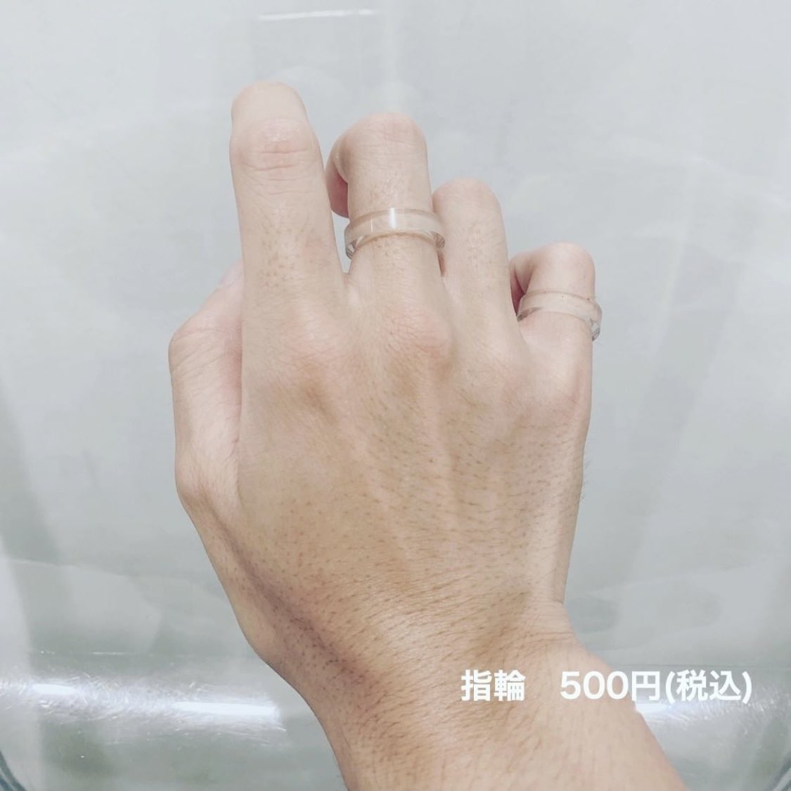 _FilterEffect_'s tweet photo. 🔊【商品紹介】🔊
先日投稿した商品紹介にお値段の記載がありませんでした😂
大変申し訳ございませんでした🙇🙇
改めてアイテムの紹介とお値段をお伝えします‼️
8月29日のイベントではTシャツの価格を通常価格3,500円(税込)から特別価格の2,500円(税込)で販売いたします❗️
#FilterEffect #FIEF https://t.co/qvhYVaXyiJ
