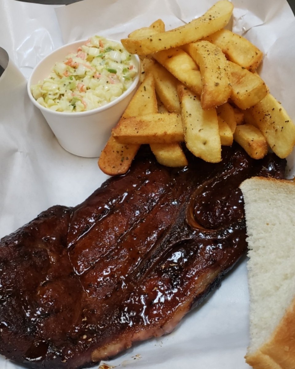 Dalies_BBQ's tweet photo. Pork. Steak. Sunnnndaaaay!
#stlouis #tradition #onlyinstl #porksteaks 🔥🐖😋
#daliessmokehouse #valleypark #bbq #stlbbq #stlouisgram #stleats #eatlocal #stlfoodie #foodie #bbqfoodie #explorestlouis #bbqcatering #wecater #bbqcaterer https://t.co/zZwwJfN6KN