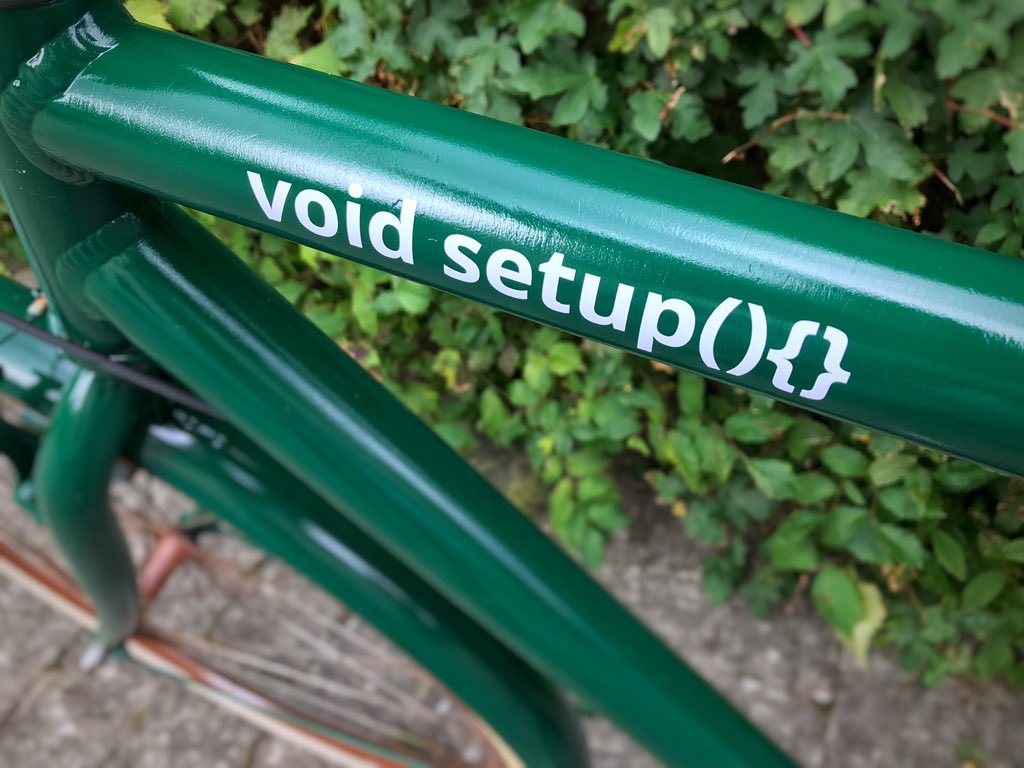 Stixan's tweet image. Resprayed my bike and added a new set of decals to celebrate the 20th anniversary of #Processing. Not a #pcd2021cake but more of a #pcd2021pimpmyride