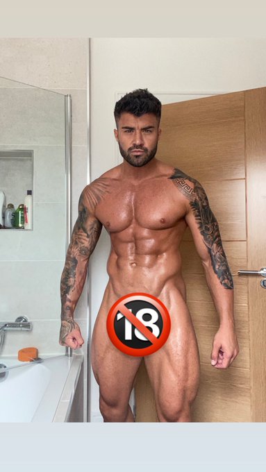 RT if you want to see it without the 🔞 https://t.co/X7sMIKu3cb