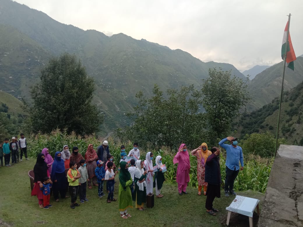 Soni44875089's tweet photo. #HappyKupwara #SecularIndia #KupwaraDeveloping
#Kashmir https://t.co/UIa5VBPbiX