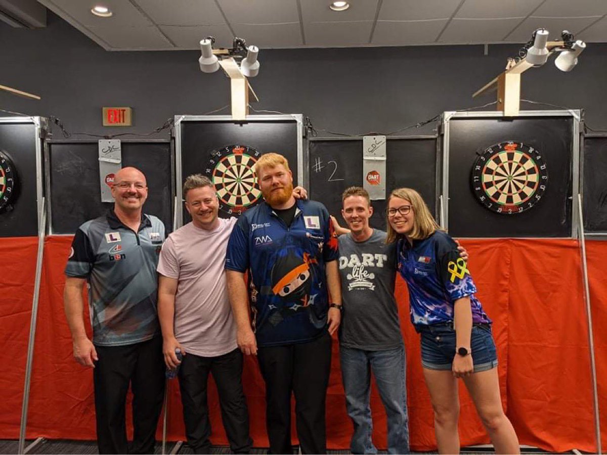 Smurf Darts team members in Moncton #smurfdarts