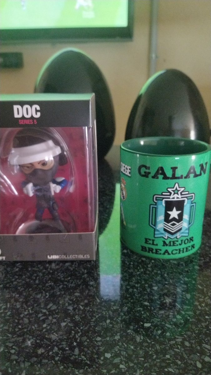 IGalan11's tweet photo. Mucha gracias por el regalito 😁😁
Está muy guapa la taza migua @Vascod_YT https://t.co/ihLTdt1xU6