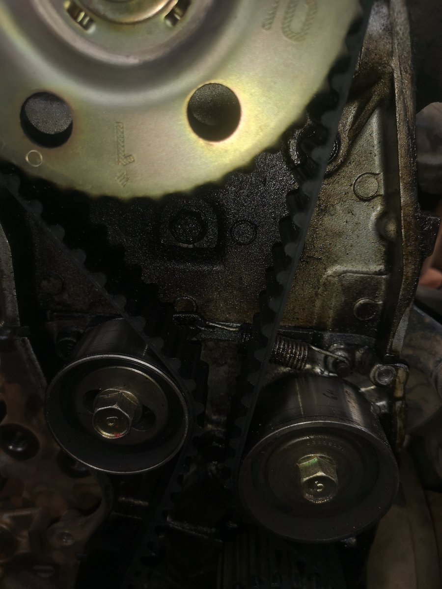 zimmech's tweet photo. 1/2 Mazda B2200 petrol
⚙️ Excessive oil consumption 
🛠️ Excessive coolant consumption 
🔩 Lack of power 
⛓️Cranking so long before starting

#MobileMechanic #MazdaBseries #EngineRebuild #Valvetiming #Ignitiontiming https://t.co/O8n13ZPhwA