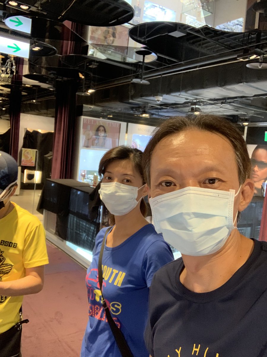 agobosshc's tweet photo. 受疫情影響，新光三越A11二樓改裝原本6/25要開幕，一直延期到今天才撤櫃，將於8/26全新開幕。
#夫唱婦隨 https://t.co/4r8AC8fE2y