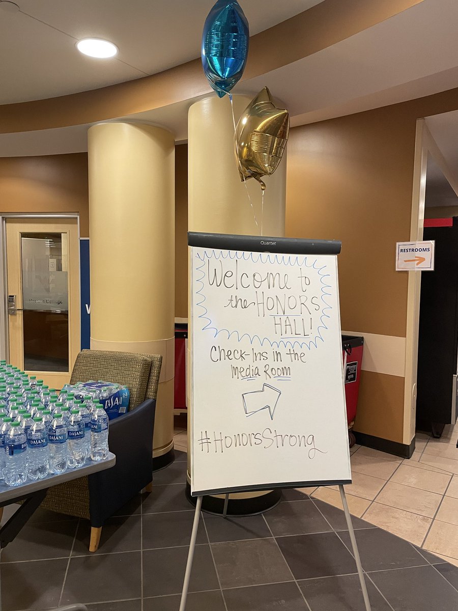 Thank you so much to our incredible staff who made Move-in 2021 a good one! We are so excited for an amazing academic year 💛💙#WVU #WVU25 #ResLife #HonorsStrong