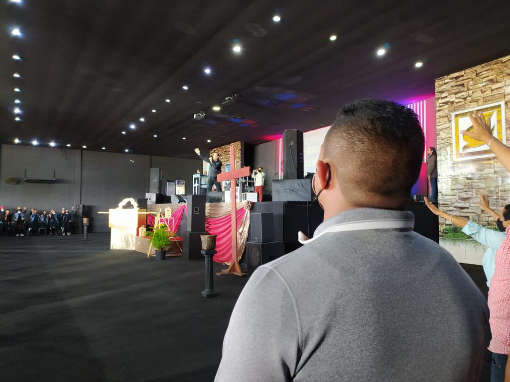 Circuito3SUCRE's tweet photo. #CuidarseEsLaClave #Domingo
Aquí nos encontramos desde la Iglesia Cuadrangular de Cumaná escuchando la palabra de Dios : «Antes que clamen, responderé yo; mientras aún hablan, yo habré oído». Isaías 65:24 #Dios #GloriaAlPadre #IglesiaCuadrangular https://t.co/gn9vR1Sq10