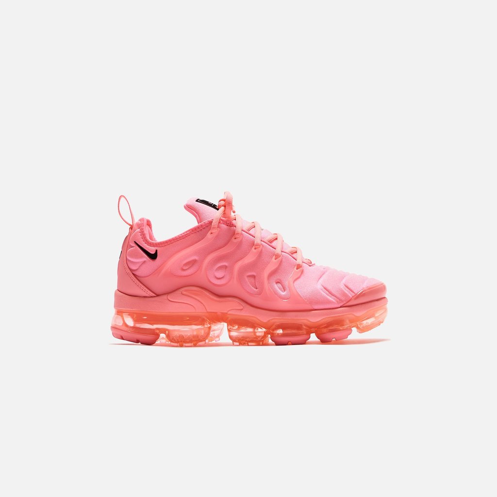 vapormax plus sunset pulse pink