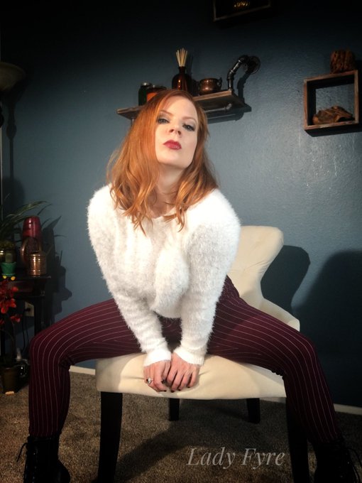 TW Pornstars - 🦉Lady Olivia Fyre🦉. Pictures and videos from Twitter.