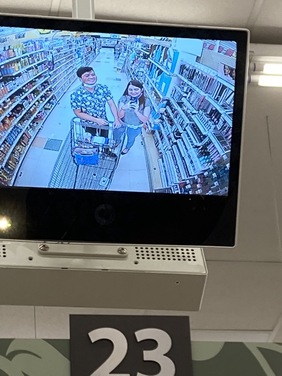 marquez_serra's tweet photo. 32) make cookies 
33) diamond painting w luke and mary 
34) go on a plane 
35) Best Buy and spontaneous dorm shopping @LynxusZencharuz https://t.co/qDBg3hOsU0