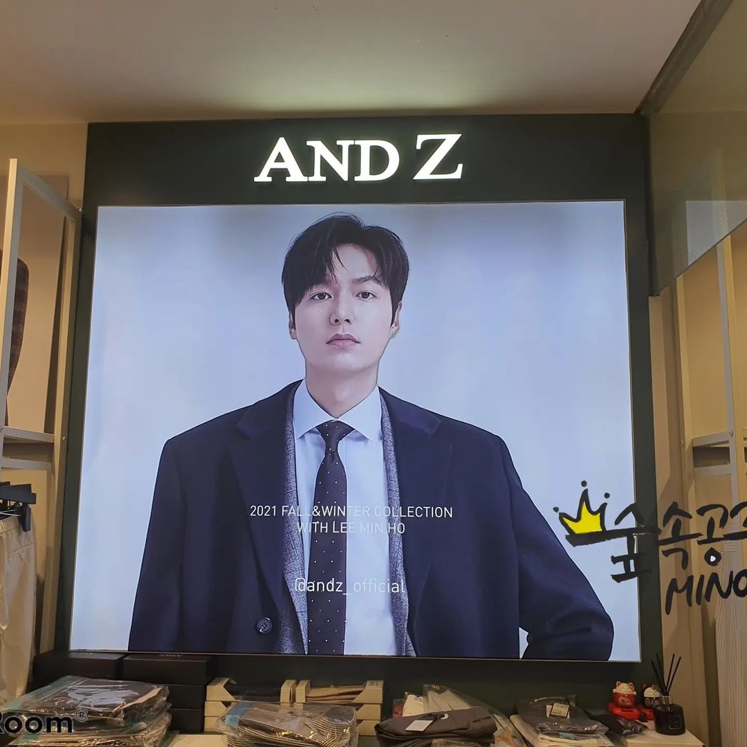 machi6221's tweet photo. via.Jmoak2480 IG
Changwon_NewCore Outlet_ANDZ Store
#NewAutumn
#ANDZ
#Piggy_piggy
#Kind_boss
#Thankyou
#Pretty♡♡♡
#AutumnNewMinho_NewArrival_Dressed
https://t.co/xbEPR1hv0a
#이민호 #李敏镐 #LeeMinHo
#minoz #mym #イ・ミンホ https://t.co/ZqfaDYaa3k