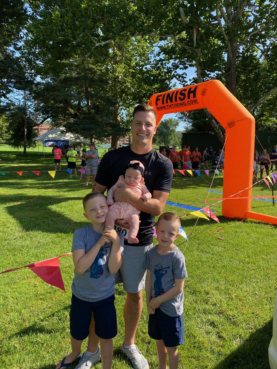 Bradnagel3's tweet photo. Where there is a will, there is a way….. Culver triathlon! #lakemax @mattzora https://t.co/49zmocRc26