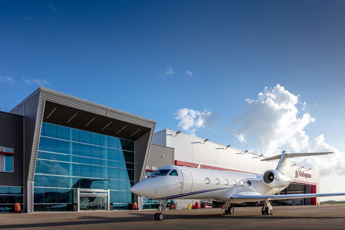 GalaxyFBO's tweet photo. Galaxy FBO at KHOU = Gateway to Houston. https://t.co/5dFgnjnS8D