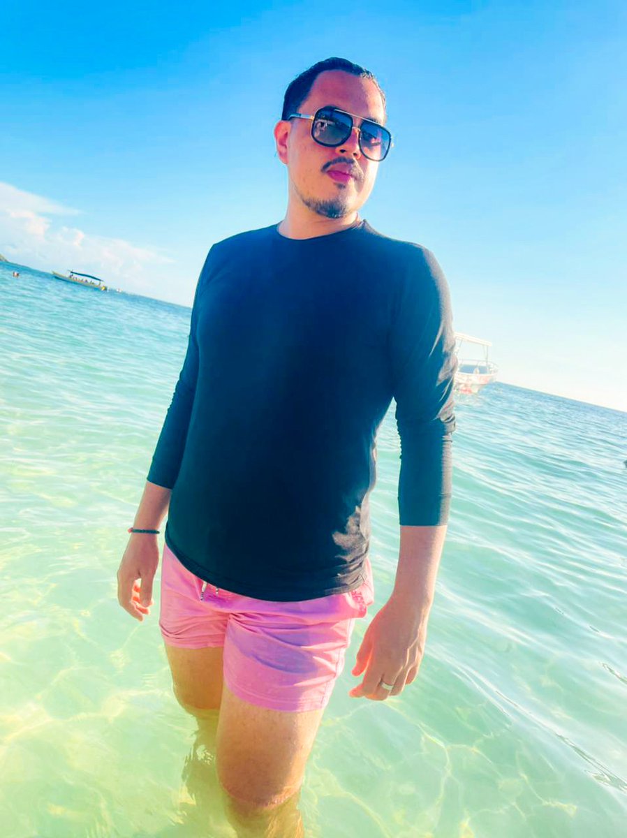 borjas_elias's tweet photo. #RoaTrip 🏝 https://t.co/H6zSxp0GAX