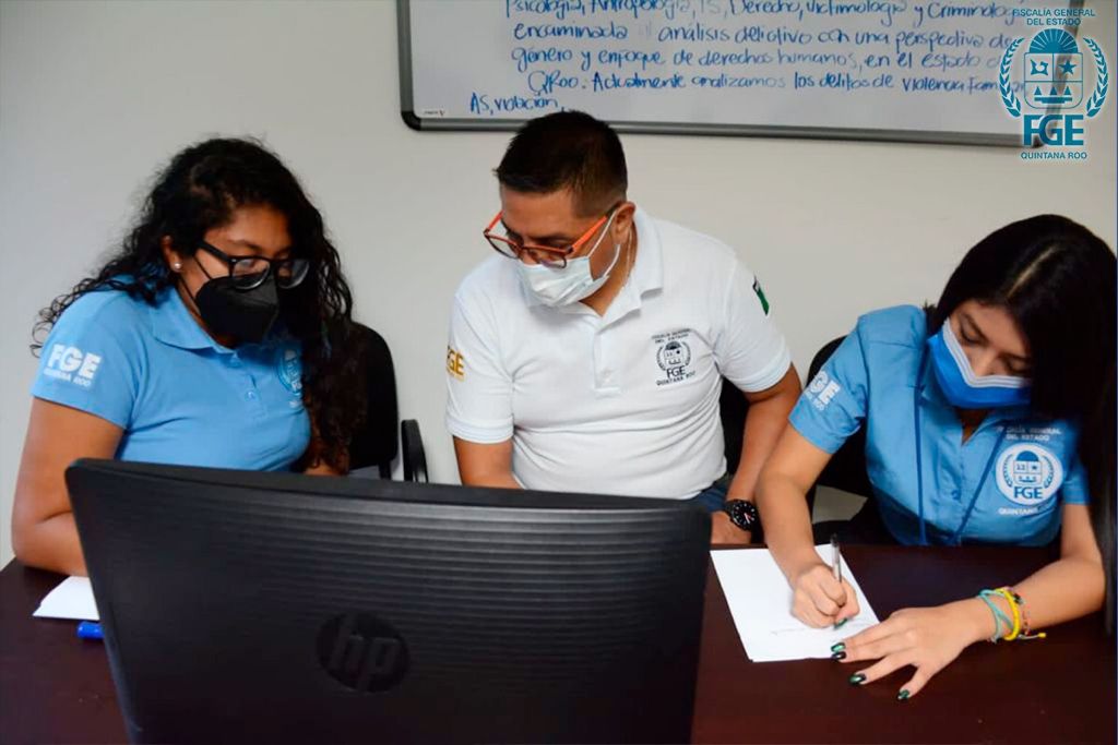 FGEQuintanaRoo's tweet photo. *Cuenta con un equipo multidisciplinario de profesionales especializados en: antropología, sociología, derecho, trabajo social, criminología, psicología y victimología. (2/3) https://t.co/jI48MHDjCN