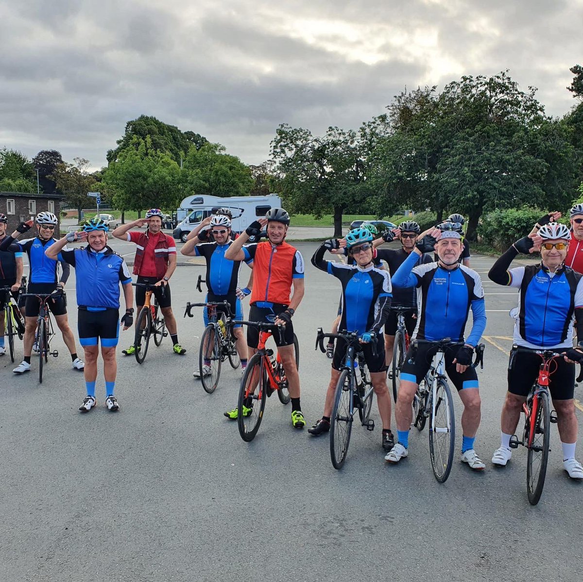 herefordtri's tweet photo. Our head coach Ian is now just 300 miles away from the #islesofscilly We salute you Ian #rowsentinel https://t.co/MbVwkFlh6A