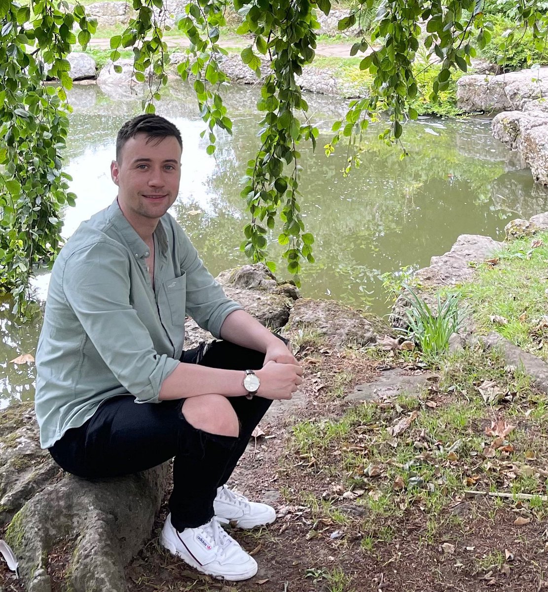 📍 St.Anne’s. Ft Willow tree and 2 day hangover. Tv show suggestions welcome…