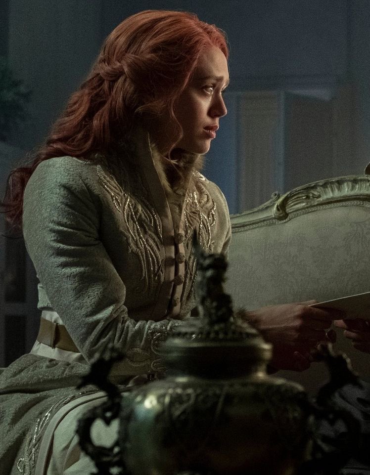 JEREJ3AN's tweet image. i think we as society don’t talk about daisy head as genya safin enough