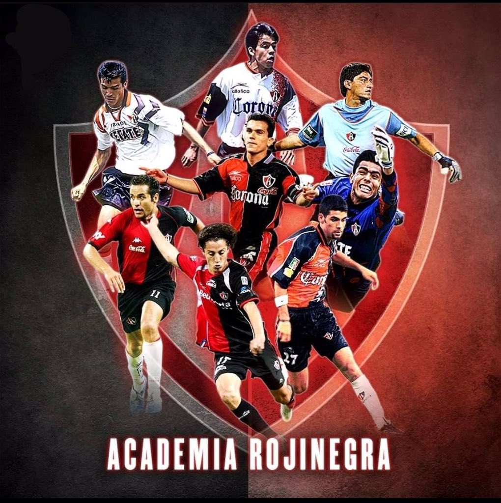 FELICIDADES por estos 105 años a esta gran institutucion que me dio la oportunidad de cumplir mi sueño ❤️🖤⚽️ , siempre agradecido y siempre te llevare en mi corazón @atlasfc !!!
