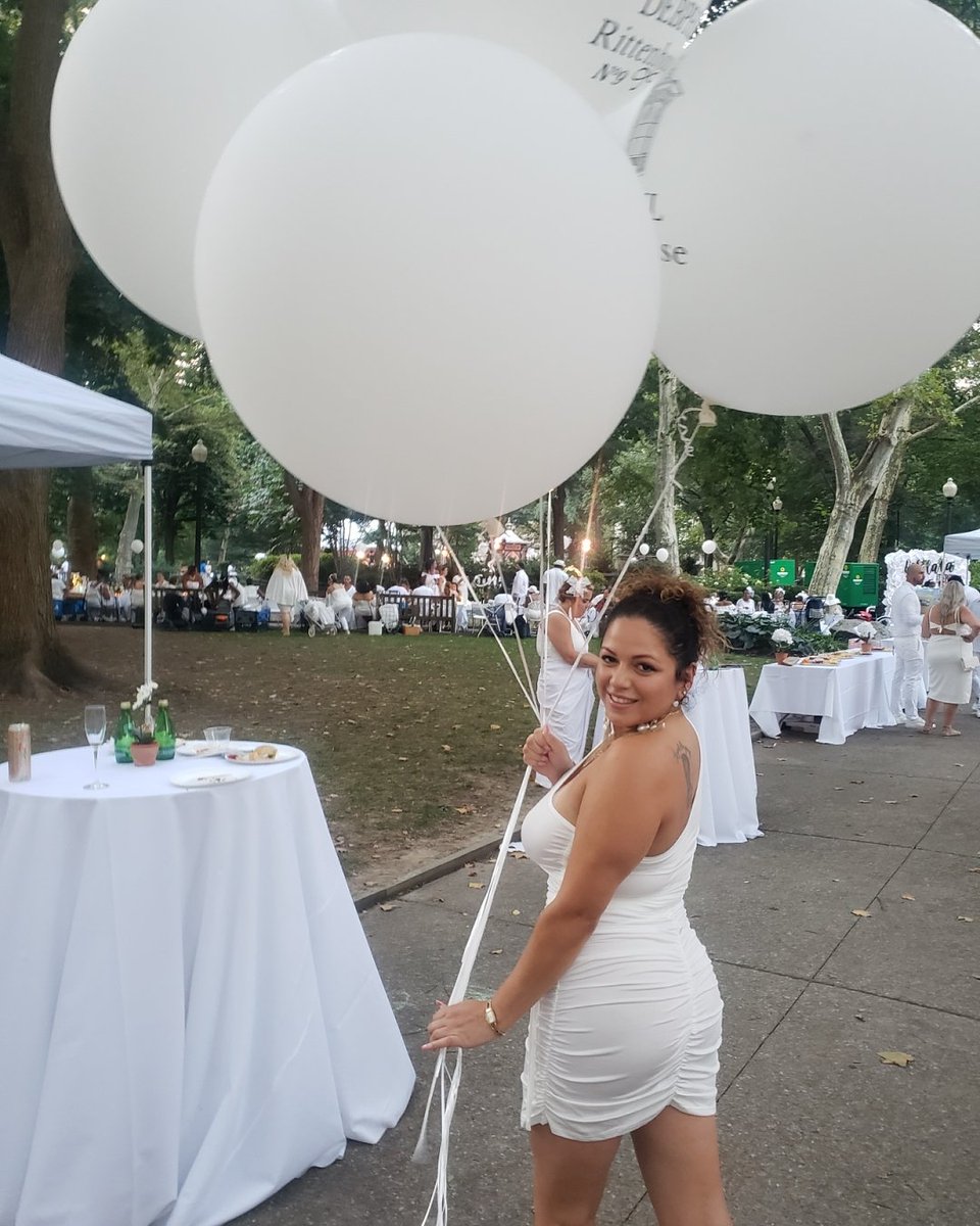 minasaywhat's tweet photo. Diner En Blanc ๐ค #DEB2021 #debphl21 #DEBPhilly https://t.co/zN3JBr6xuO