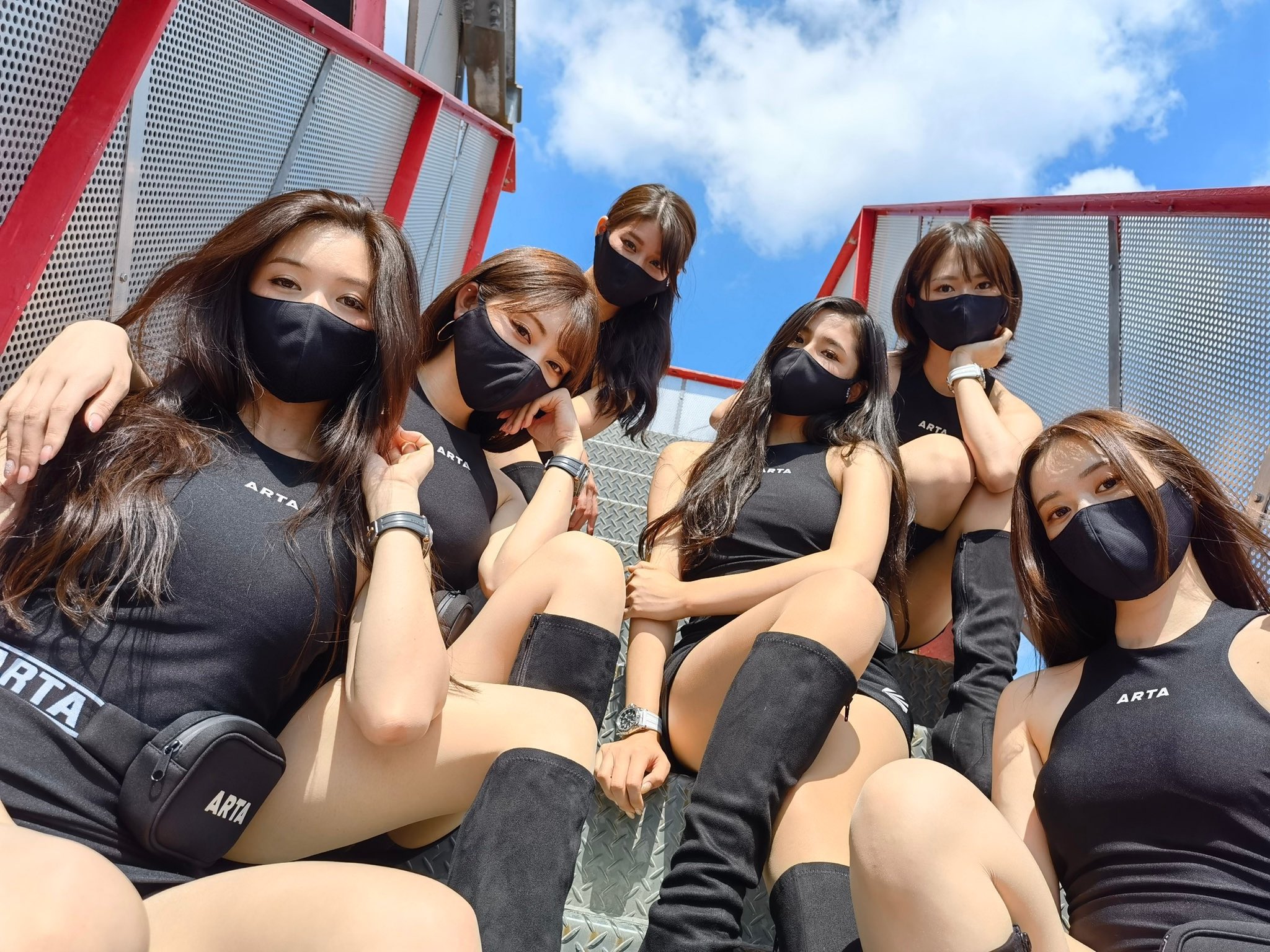 戦闘員ヤラレ愛好家 on X: 女戦闘員軍団「あら、目が覚めた？これからたっぷり搾り取ってあげるわ。」  t.coyXBtW6wTbS  X