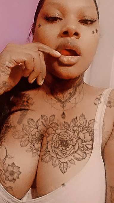 Snap bout to make me get tatted  Sn..I miss my nails https://t.co/iwd5EUtRUh<a href="/tag/newprofilepic"class="tags"><span>#newprofilepic</span></a>