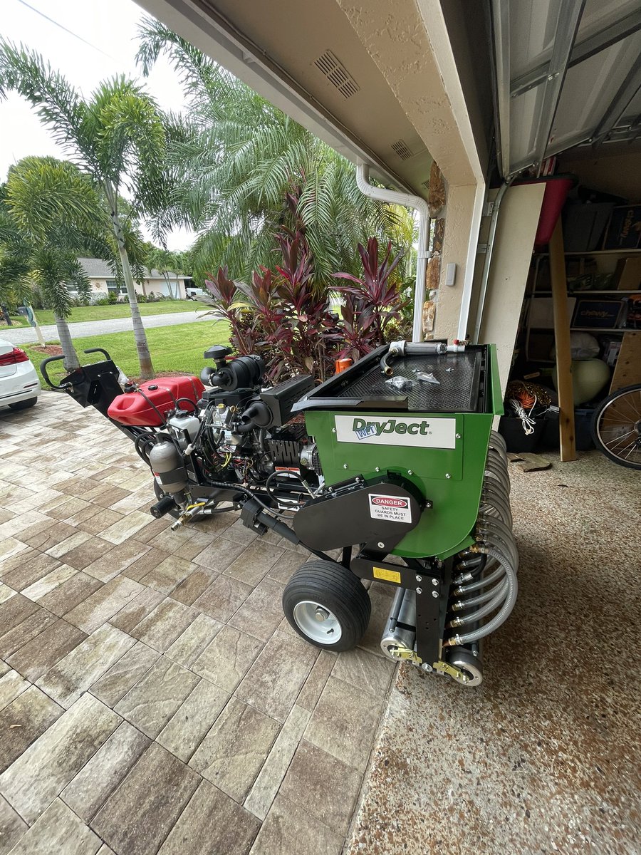 Chase_DryJect's tweet image. We unboxed our newest machine today. 

We call this one “Big Jefe”

@DryjectHQ @DryJect

#DryJect
#PoundSand