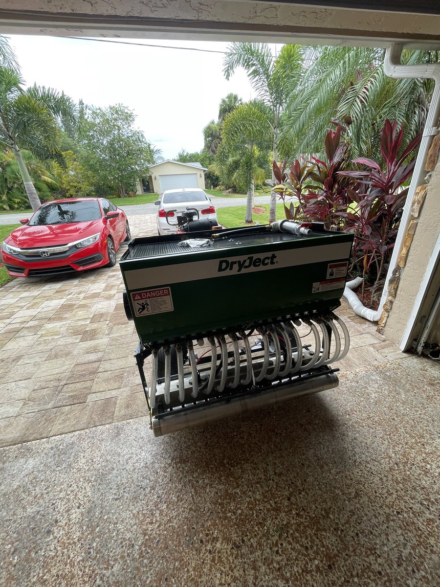 Chase_DryJect's tweet image. We unboxed our newest machine today. 

We call this one “Big Jefe”

@DryjectHQ @DryJect

#DryJect
#PoundSand