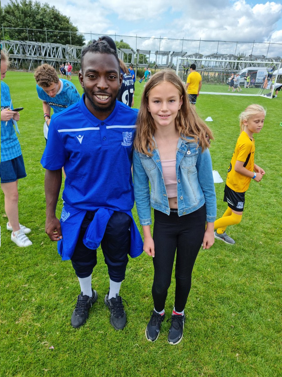 Parold's tweet image. Great time at Meet the Blues Day, really got me in the mood for the new season. Thanks for the photos all @TerrellEgbri7 @jonnywhite25 @HarrySeaden @SUFCRootsHall