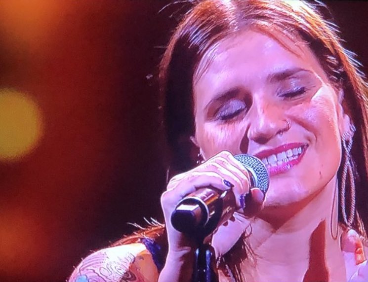 #idolssa let’s give this lady the winning  price already guys…. It’s over she’s the winner 😀👌✨✨