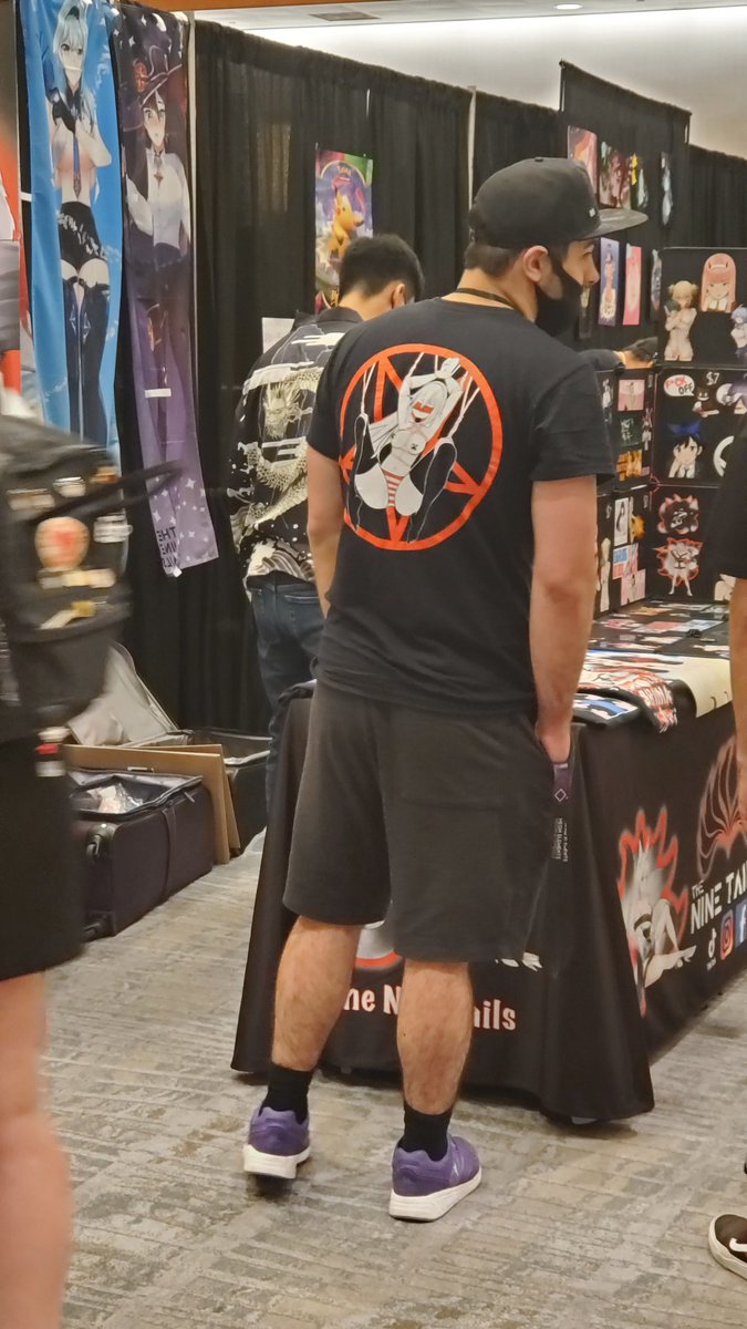 Zeenigami 💥 Streamer Coach 🔜 PAX East on Twitter "I only wear shirts