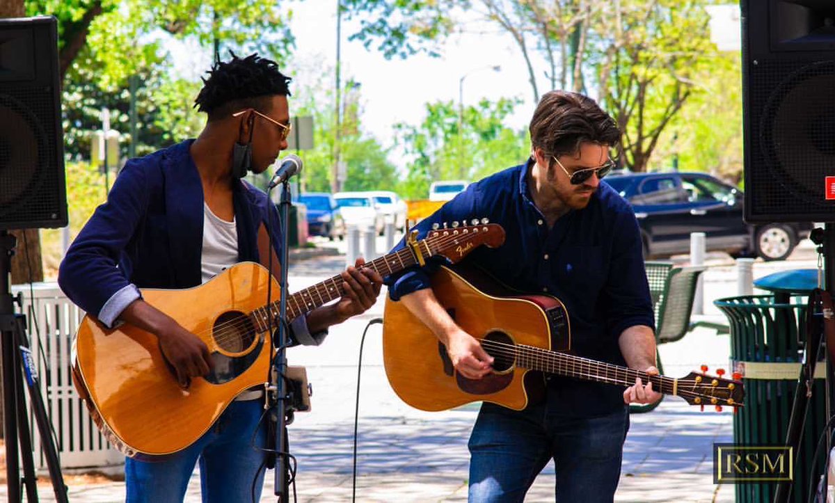 JoliePearl2014's tweet photo. 🎸It’s Songwriter Sunday 🎸
Today, from 1 - 5, local musicians will be playing their songs outside on the patio. Come listen to these talented local artists while enjoying your favorite seafood & beverage.
It’s always a #Shuckin good time!
Sunday Special:
$12 Bottomless Mimosas https://t.co/es9TMOsfio