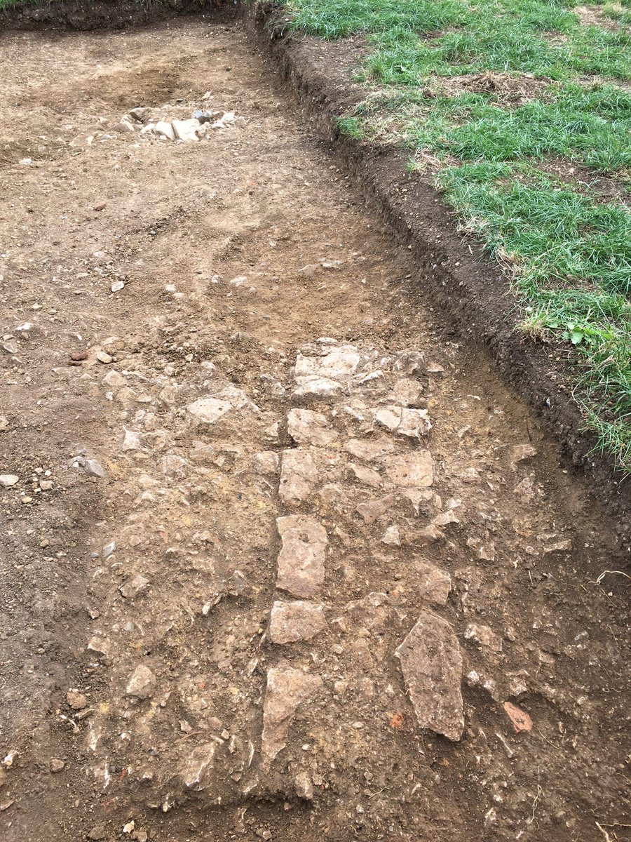 At last!  Trench 11 showing us its secrets. We had all of the bits of the buildings but not the walls - until today. Very different trench to trench 10. Much less decoration (so far). Possibly the storage/workshop side of our big compound.