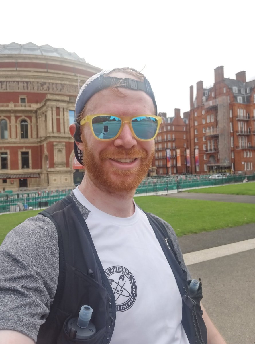 3 weeks of half mara training done! Fun 18k with a push towards the end in <a href="/runningpunks/">Running Punks</a> top, listening to <a href="/floatingpoints/">floating points</a> to get through it.