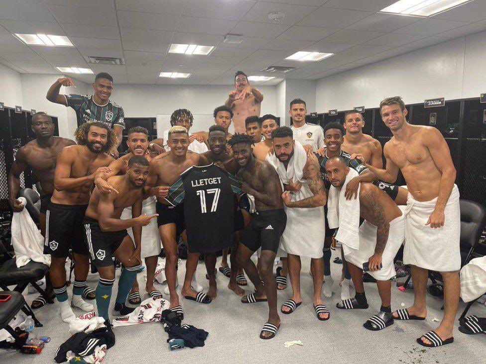 Solid win away from home 💪🏿😊✌🏿
Clean sheet ✅😁⚒
Thoughts to our bro <a href="/SLletget/">Da Boy</a> and his family 🙏🏿 
<a href="/LAGalaxy/">LA Galaxy</a> 🔵⚪️🟡 #LAGalaxy