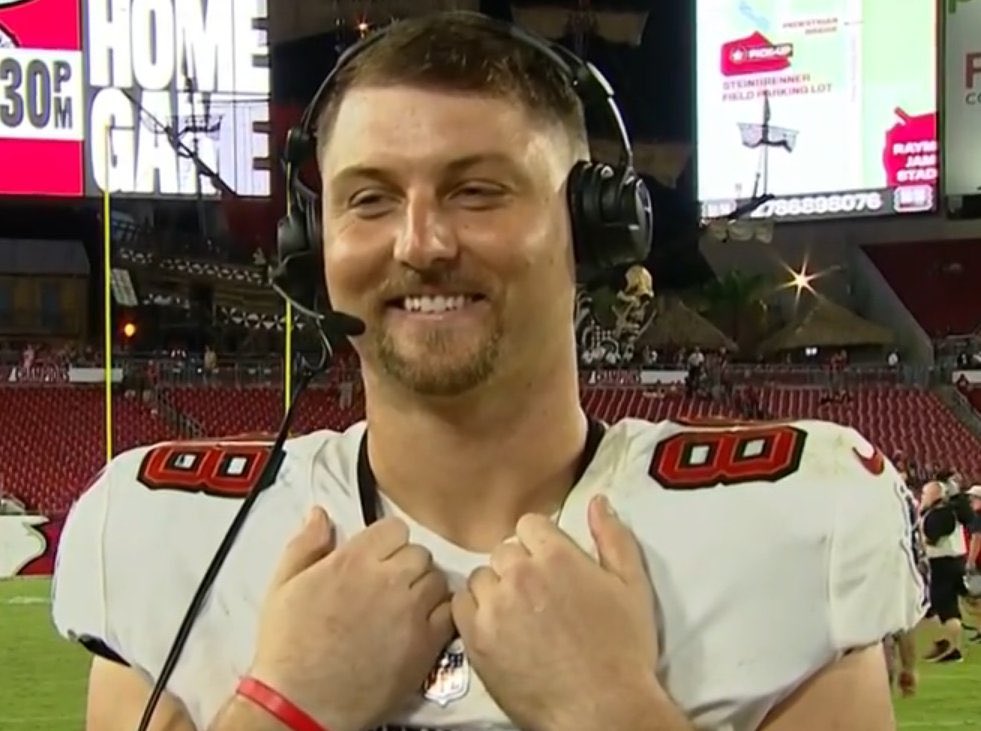 karley25anne's tweet photo. Living for this man’s smile and his preseason domination ❤️ https://t.co/gJFt7fVpvA