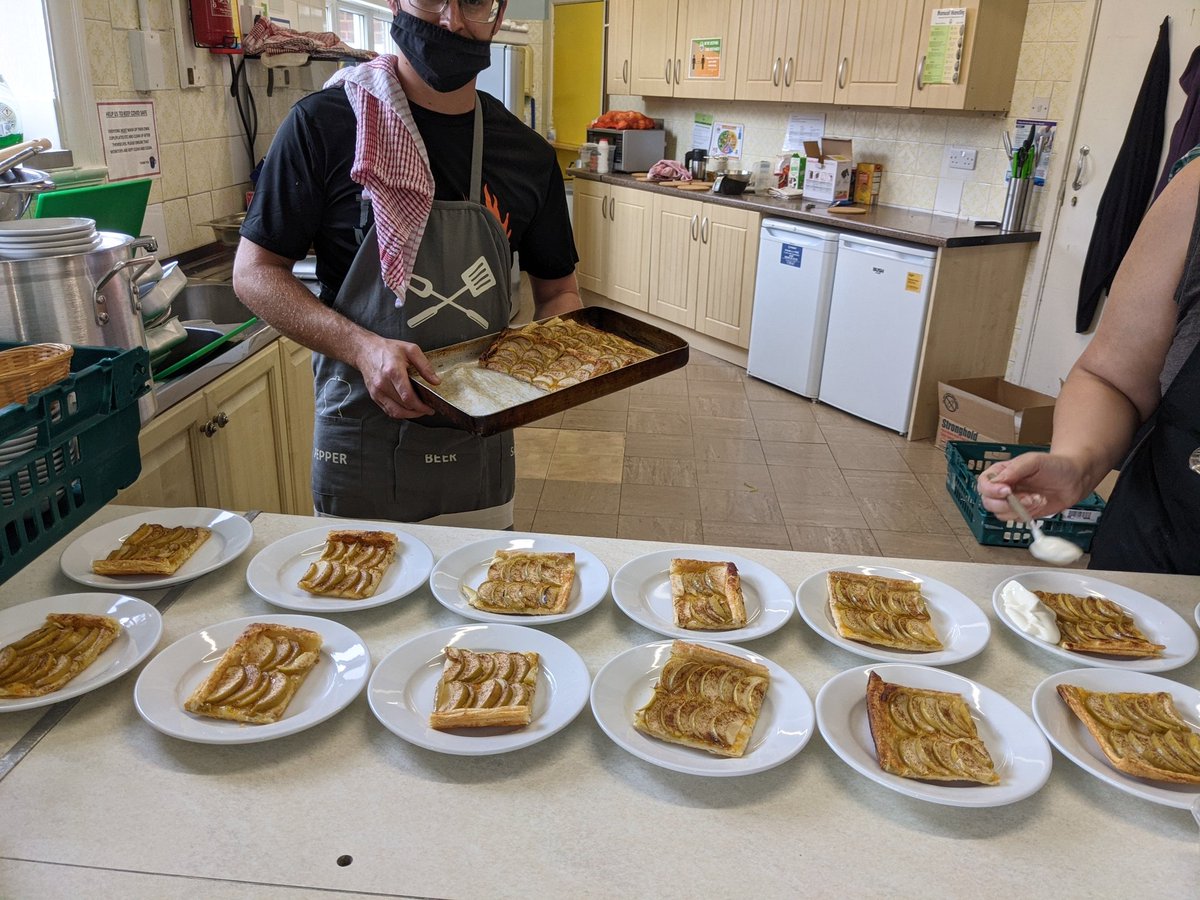 FoodCycle_BHam's tweet image. Week 13: FoodCycle West heath 3 course dine in 15/8 
Thank you to 4 surplus collectors, 6 hosts, 3 cooks &amp;amp; 2 FoodCycle staff for the first communal dining. 
#teameffort
#communaldining