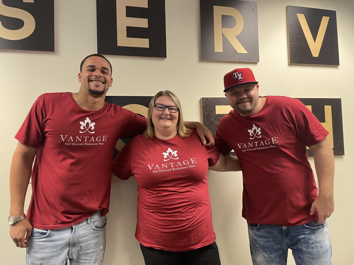 VantageIRAs's tweet photo. That one time, you didn't know you were twinkies but were super excited when you found out. #serveothers https://t.co/KyGUUhfU5i