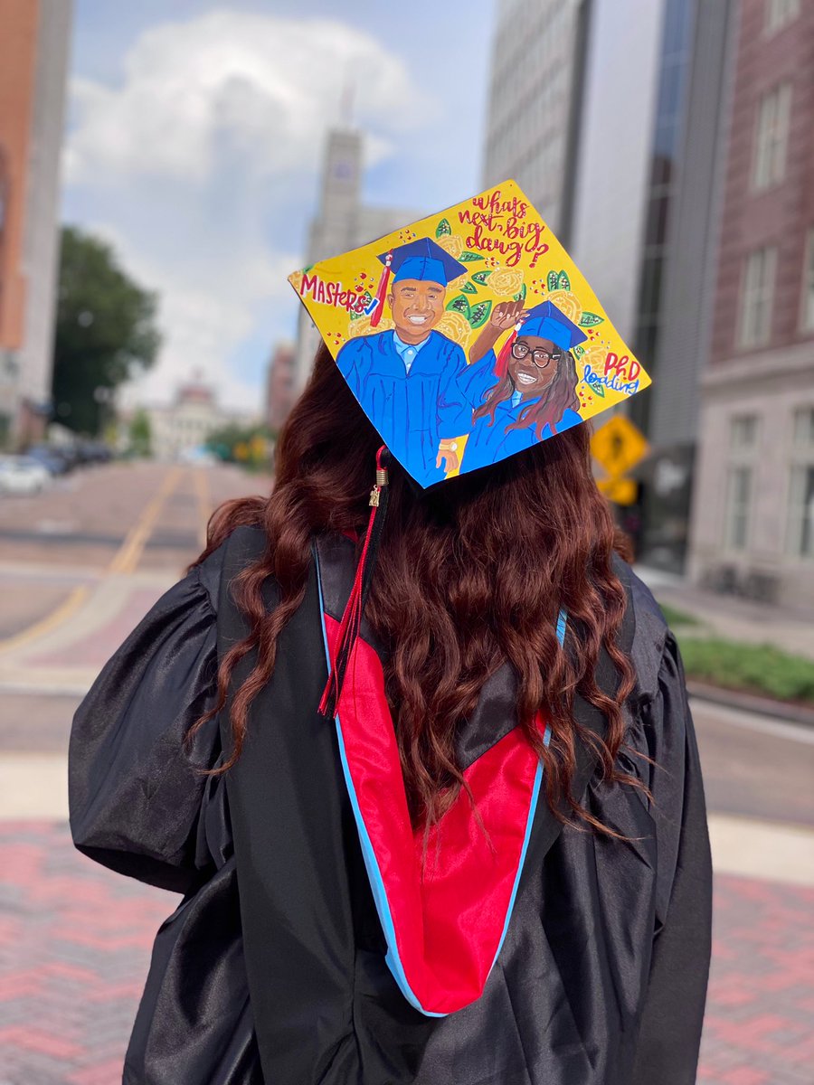 dearmiab_'s tweet photo. ASU [June 2020] : anticipated graduation date: may 2022
God: aht aht 
Me [August 2021]: and that’s how you clear a … 
Masters of Educational Leadership ✅ 

#blackgirlsgraduate #masteredit https://t.co/58eI0RP8DX